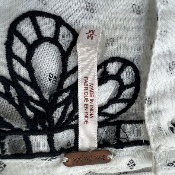 Free People Everything I Know Cotton Peasant Blouse‎ Embroidered Cutouts Medium - Picture 10 of 11